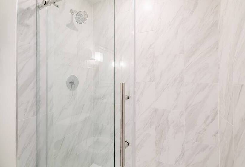 غرفة قياسية, Chateau Renault