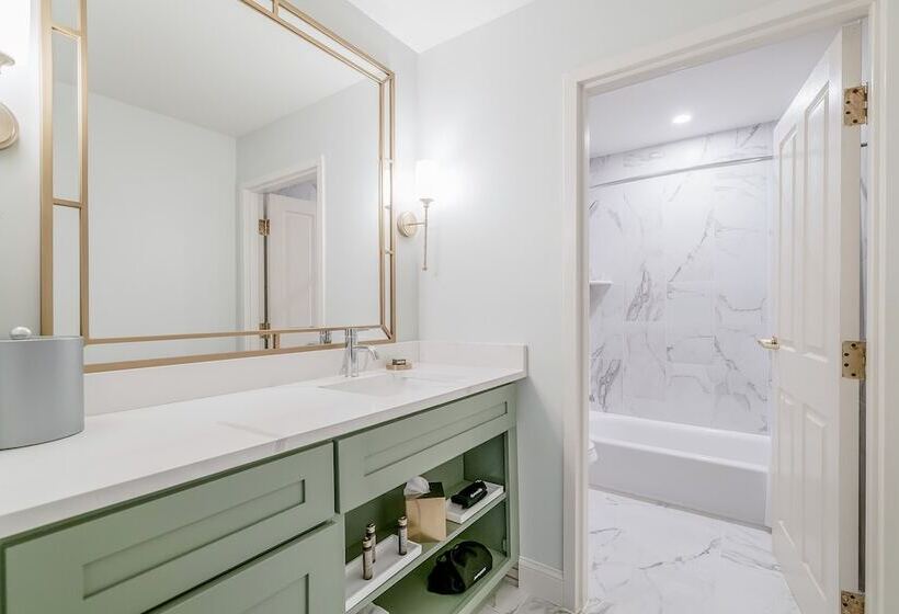 غرفة قياسية, Chateau Renault