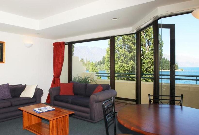 침실 2개 아파트, Lakefront Apartments,18 Lake Esplanade Road