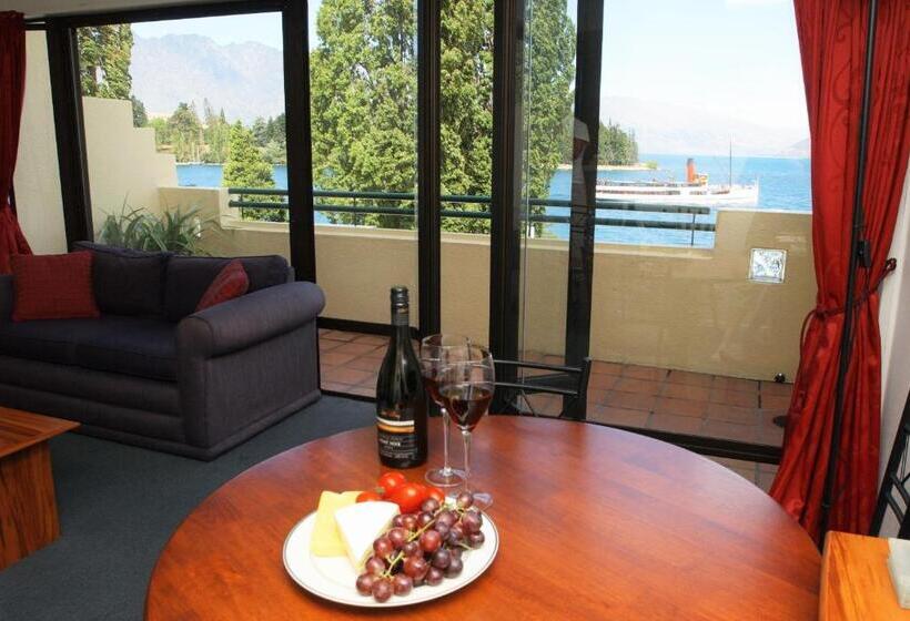 침실 2개 아파트, Lakefront Apartments,18 Lake Esplanade Road