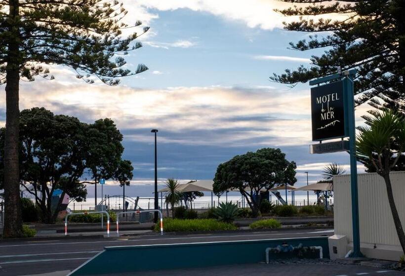 סוויטה אקזקיוטיב, Motel De La Mer