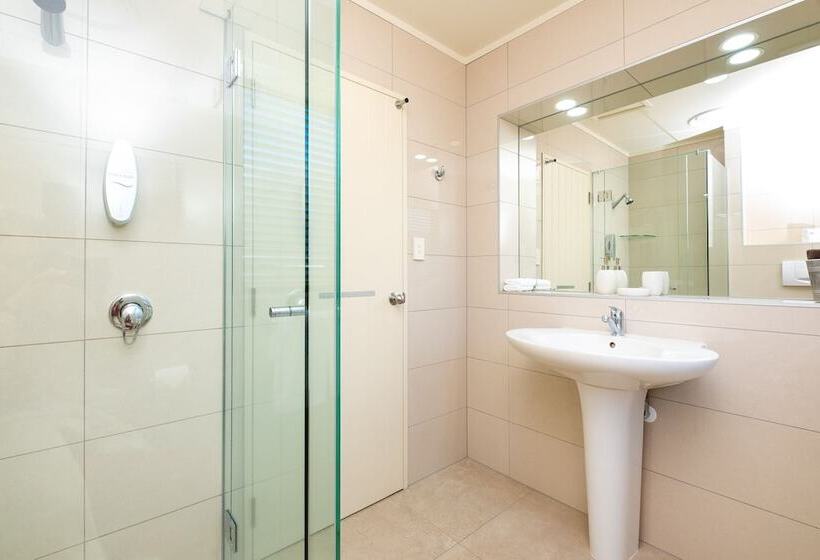 סוויטה אקזקיוטיב, Motel De La Mer