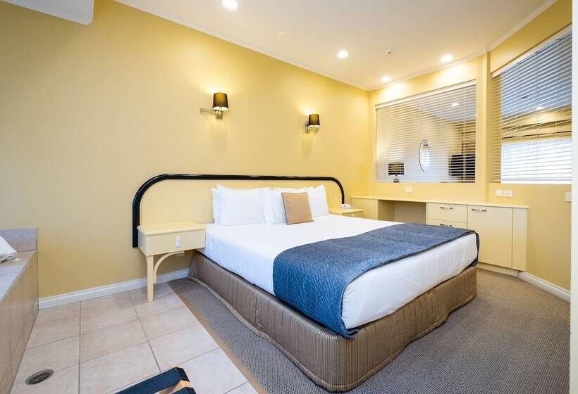 סוויטה אקזקיוטיב, Motel De La Mer