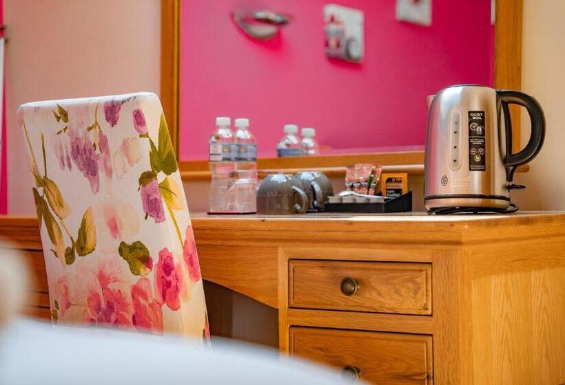 غرفة ديلوكس سرير كينج, The Briers Country House