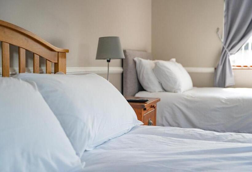 غرفة قياسية مطلّة علي الحديقة, The Briers Country House