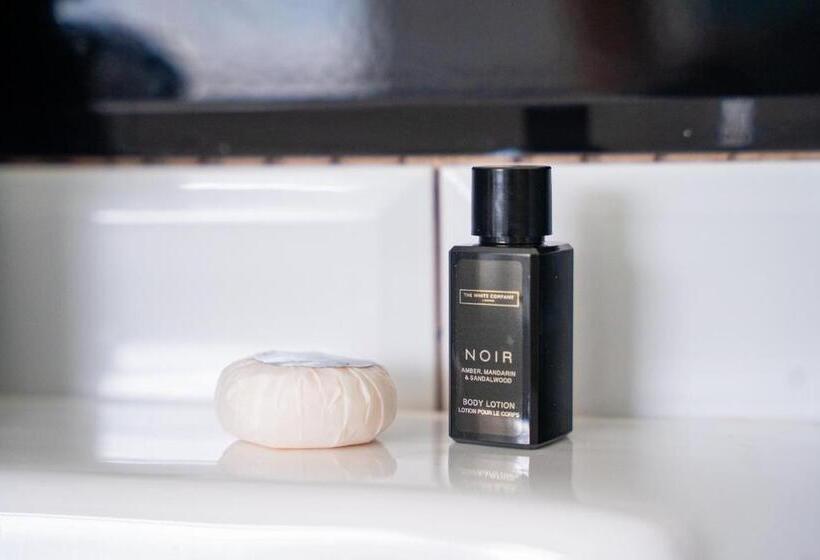 كابينة, The Briers Country House