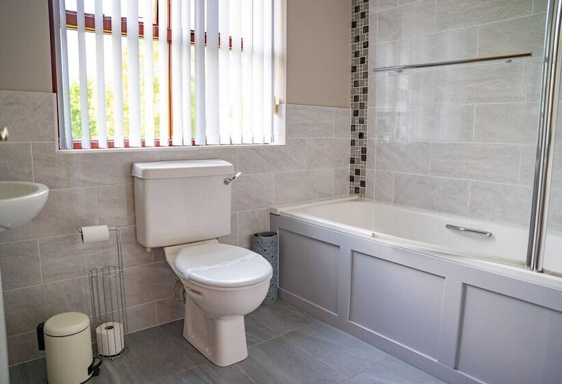 غرفة قياسية مطلّة علي الحديقة, The Briers Country House