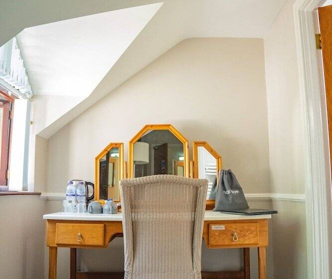 غرفة قياسية, The Briers Country House