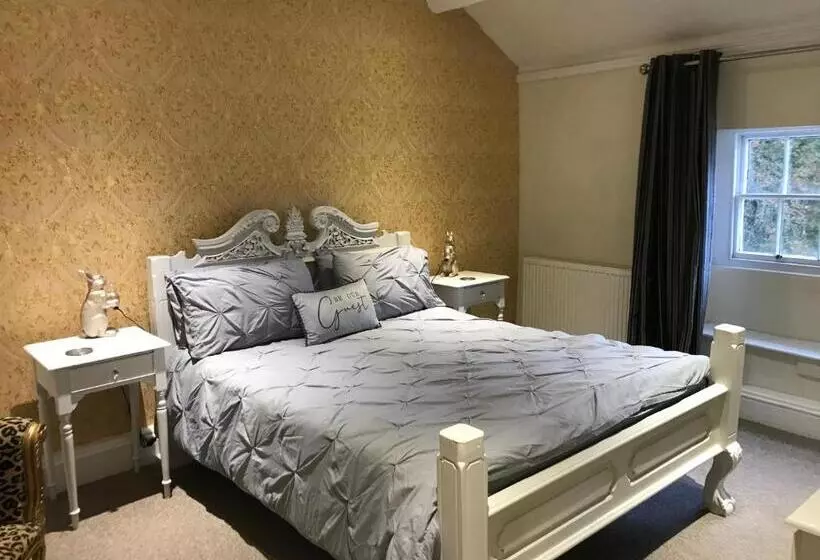キングサイズベッドのスタンダードルーム, The Whitehouse Ross On Wye
