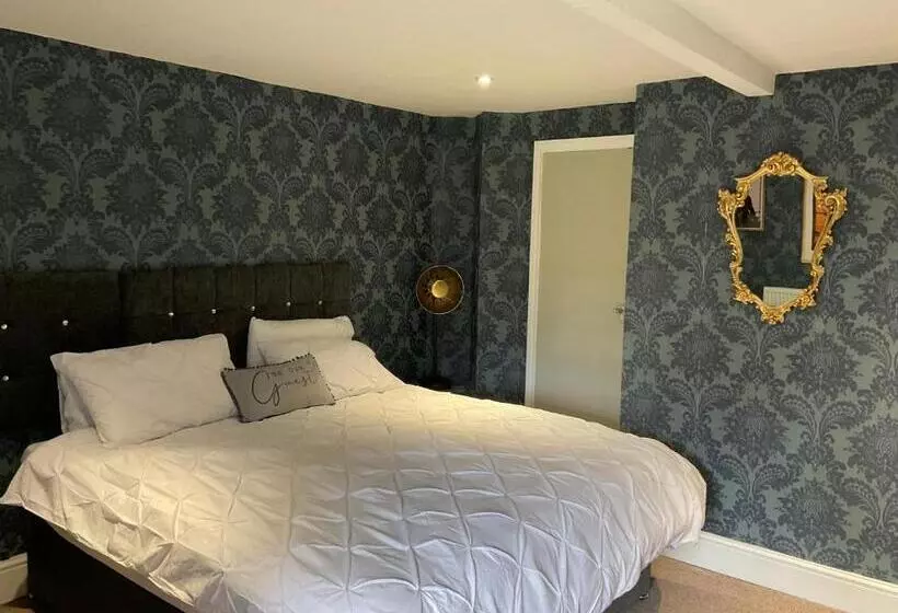 キングサイズベッドのスタンダードルーム, The Whitehouse Ross On Wye