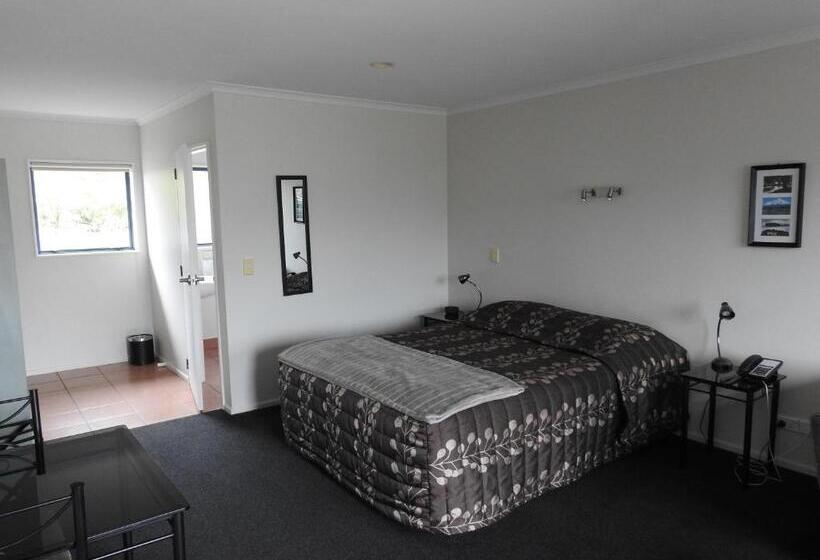 חדר סטודיו סטנדרד, Tudor Lodge Motel