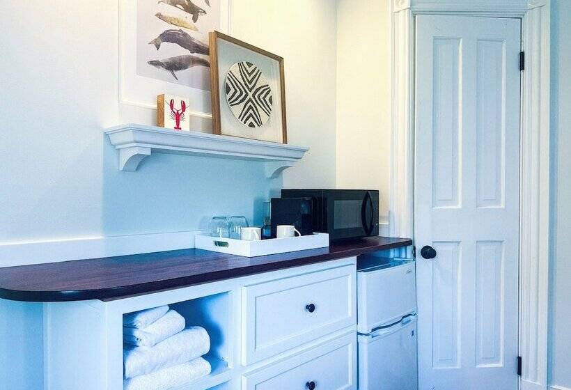 חדר סטנדרט, Centerboard