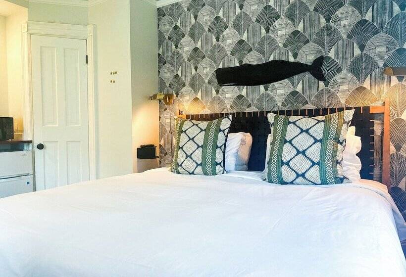 חדר סטנדרט, Centerboard