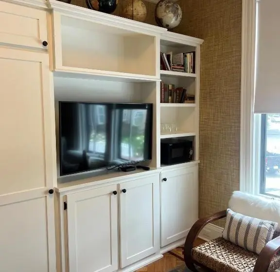 سوئیت با تخت بزرگ, The Centerboard Nantucket