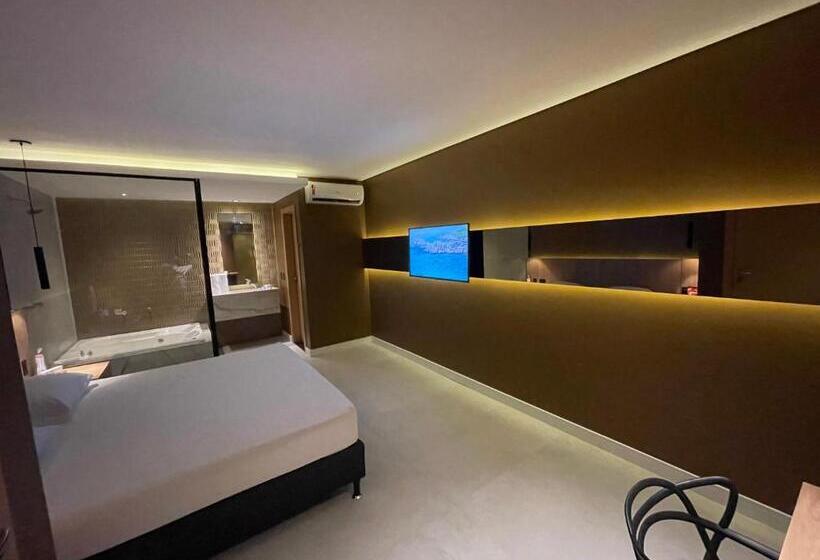 סוויטה אקזקיוטיב, Motel Up