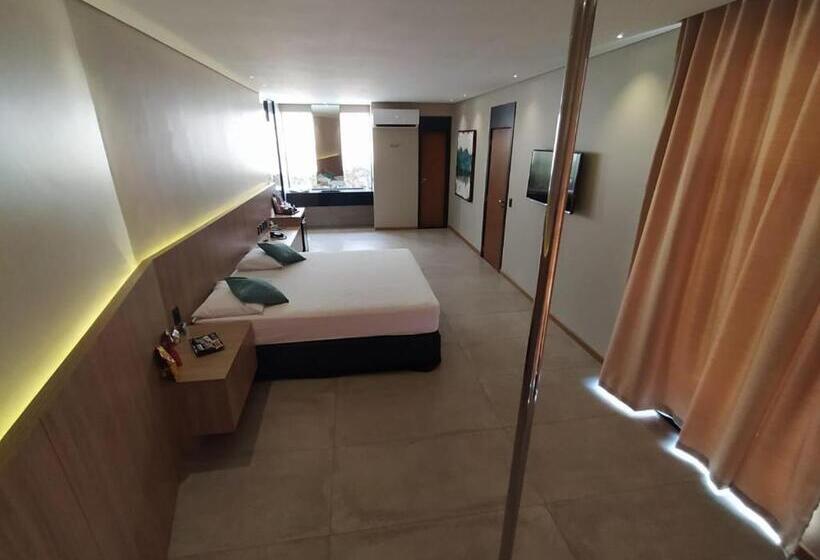 סוויטה נשיאותית, Motel Up