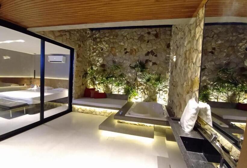 חדר סטנדרט, Motel Up