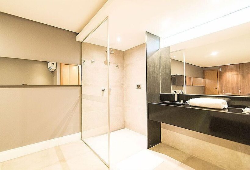 חדר סטנדרט, Motel Up