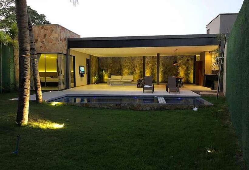 חדר סטנדרט, Motel Up