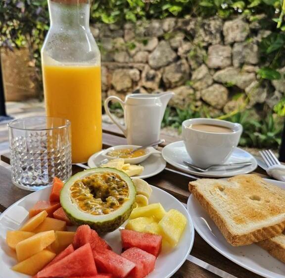 اتاق استاندارد یک نفره, Honky Tonk Punta Cana