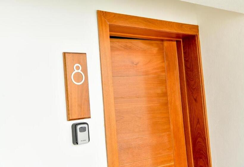 اتاق استاندارد یک نفره, Honky Tonk Punta Cana