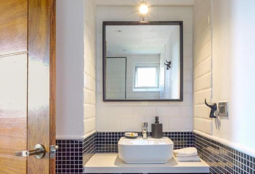 اتاق استاندارد سه نفره, Honky Tonk Punta Cana