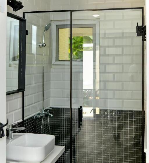 اتاق استاندارد سه نفره, Honky Tonk Punta Cana