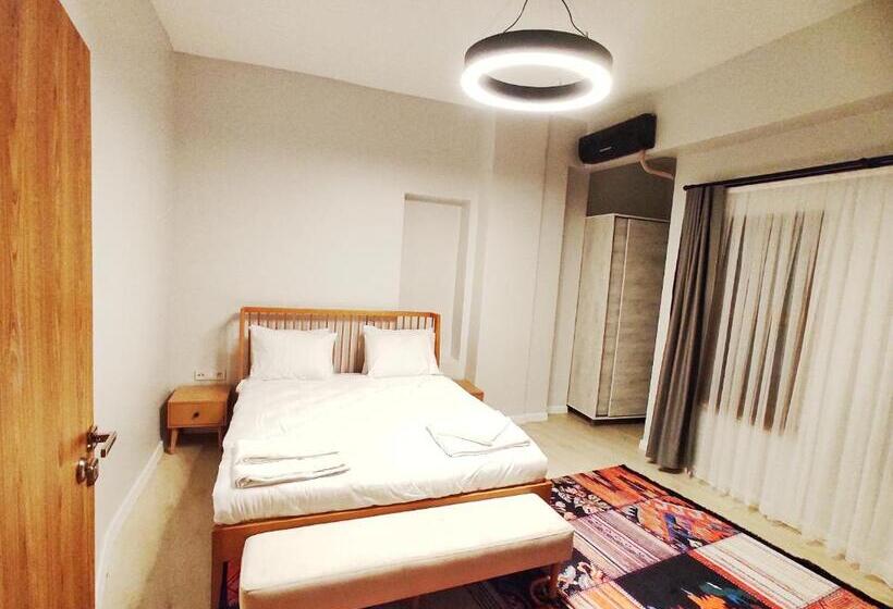 اتاق استاندارد, Million Old City Apartment