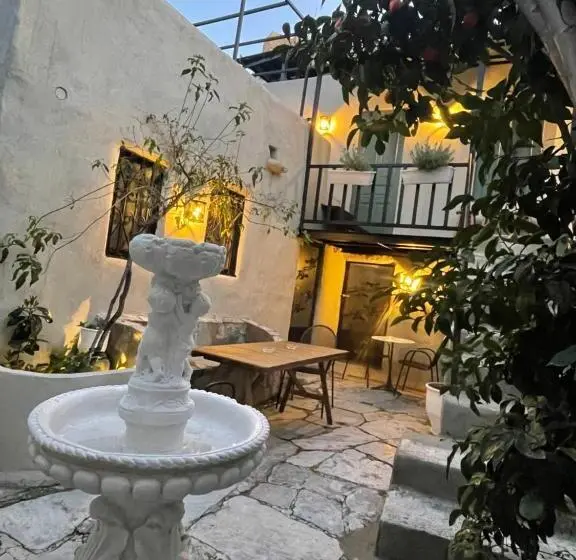 اتاق سوپریور با تخت بزرگ, Acron Athens
