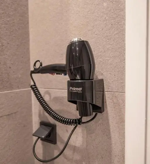 اتاق لوکس با تخت بزرگ, Acron Athens
