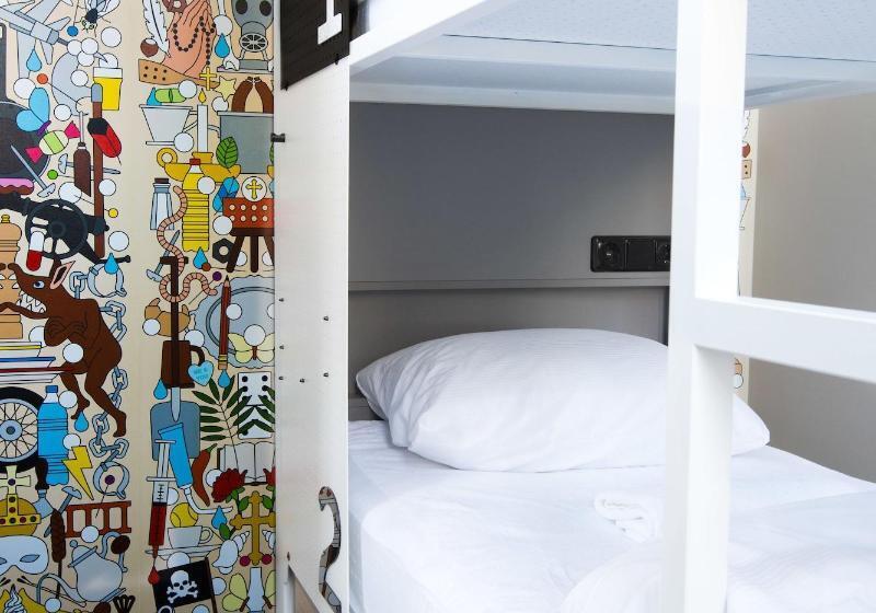 Bed in Shared Room, Generator Amsterdam