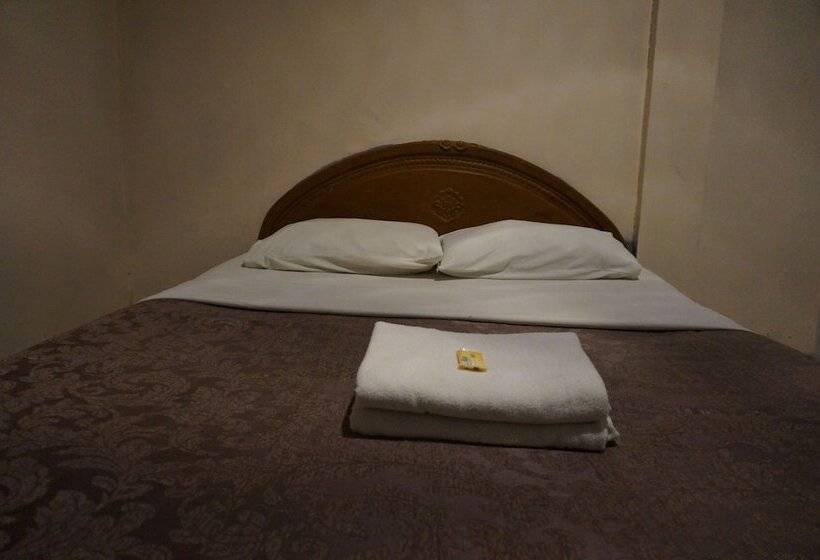 Номер Deluxe, Amara Motel