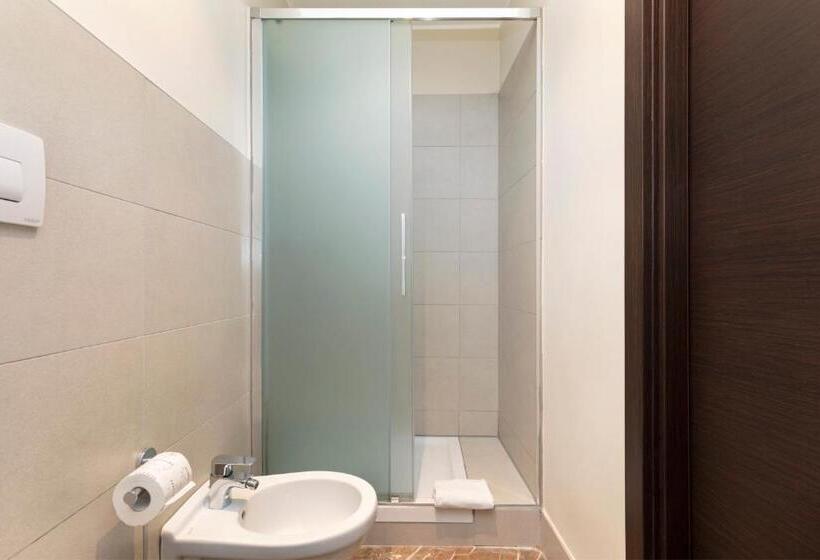 اتاق استاندارد با تراس, B&b Hotel Milano Sant Ambrogio