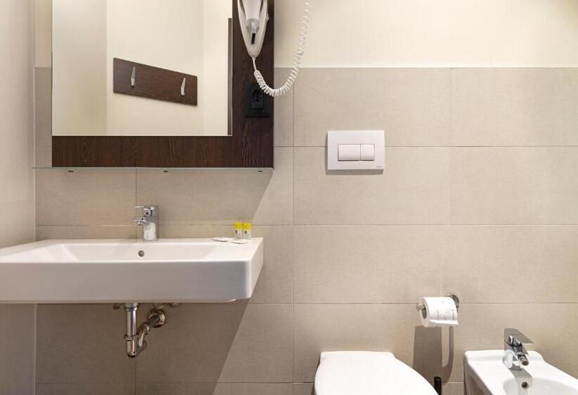 اتاق استاندارد با تراس, B&b Hotel Milano Sant Ambrogio