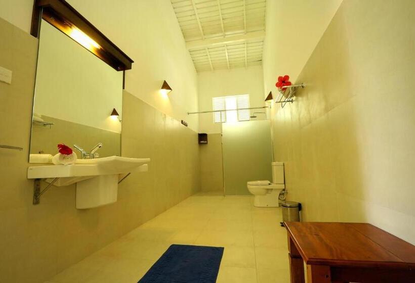 غرفة ديلوكس ثلاثية, Beach Grove Villas