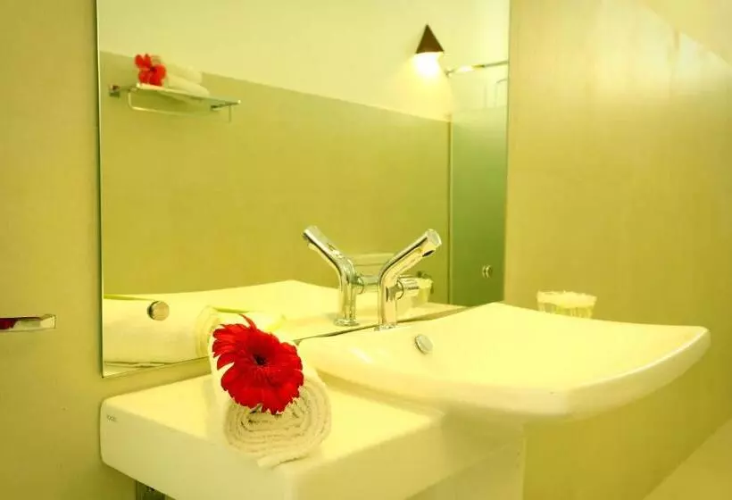 Deluxe Kolmen Hengen Huone, Beach Grove Villas