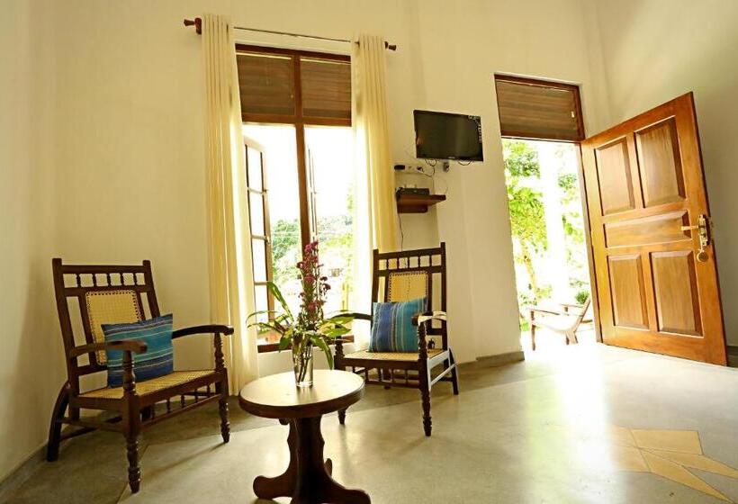 غرفة قياسية مزوَّدة بشُرفة, Beach Grove Villas