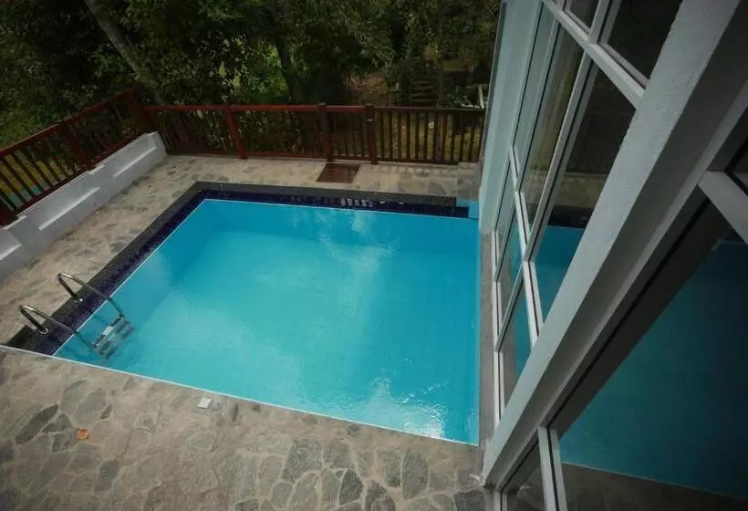 Sviitti Uima-allas, Beach Grove Villas