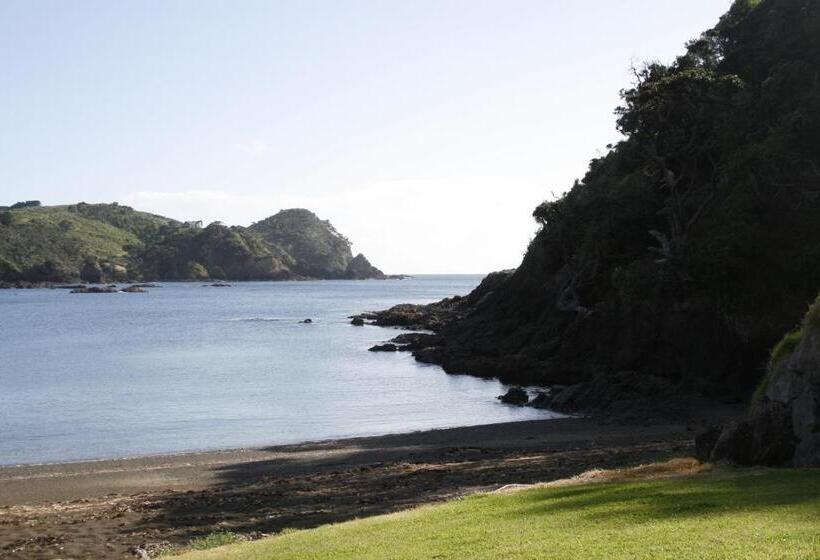 غرفة قياسية مطلّة علي البحر, The Lighthouse Lookout