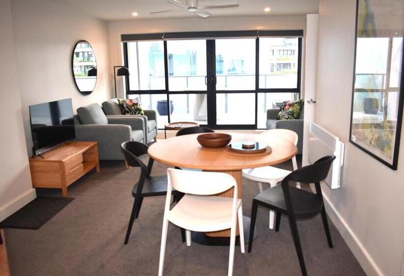 침실 2개 아파트, 6 On Adams