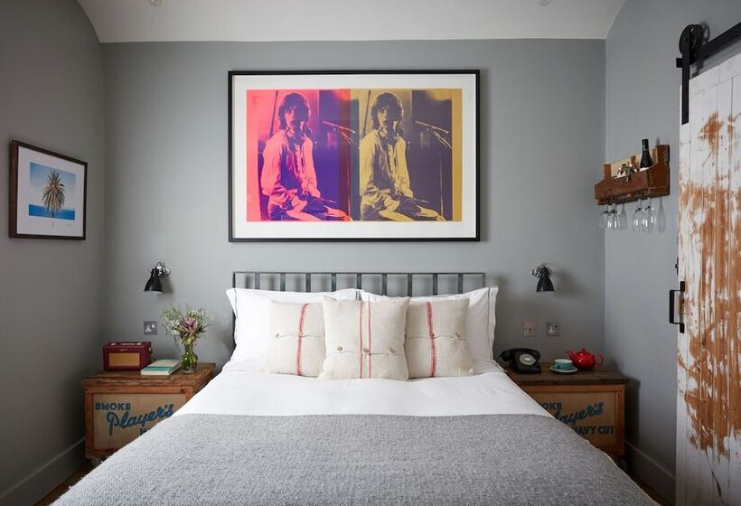 اتاق استاندارد, Artist Residence London