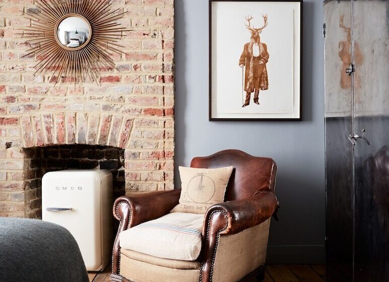 اتاق لوکس, Artist Residence London
