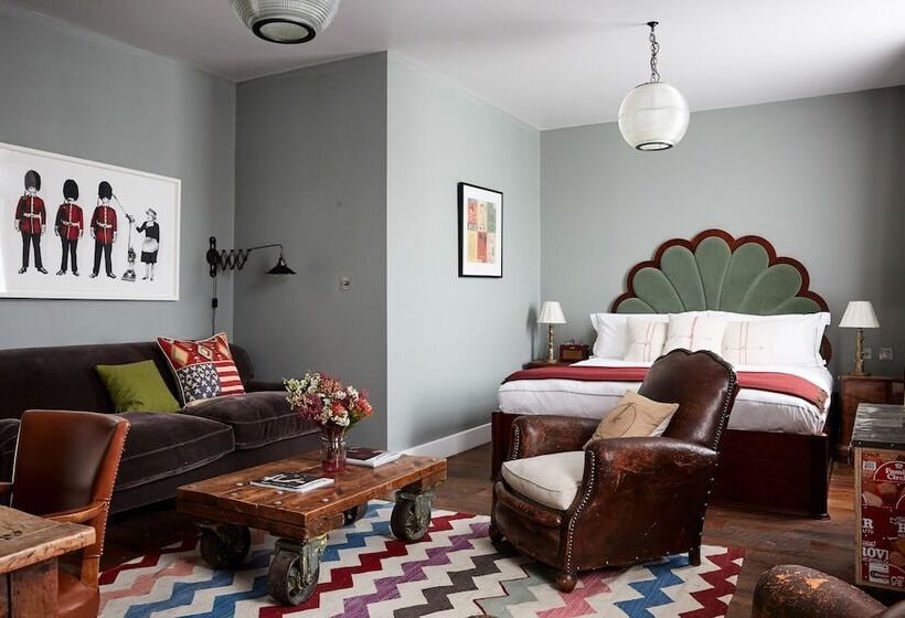 سوییت, Artist Residence London