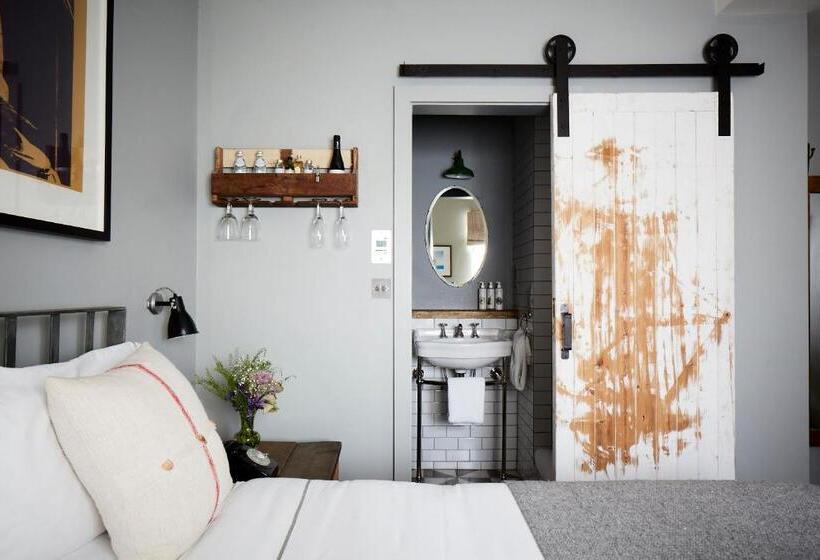 اتاق استاندارد, Artist Residence London