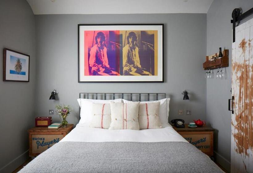 اتاق استاندارد, Artist Residence London