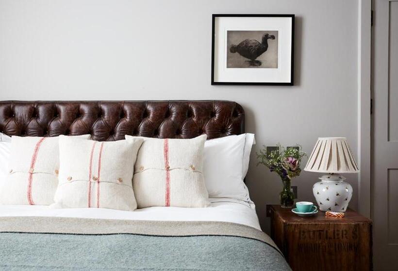 اتاق لوکس, Artist Residence London