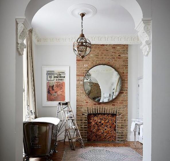 سوییت سوپریور, Artist Residence London