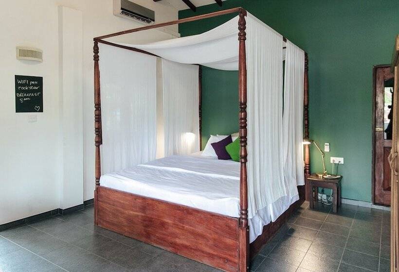 Номер Deluxe с Балконом, Bedspace