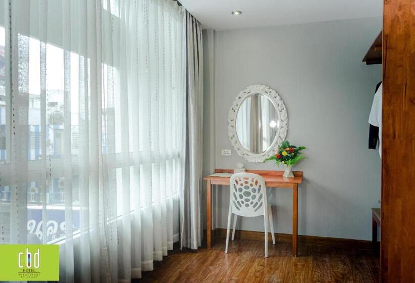带大床的豪华间, Cbd Hotel Suratthani
