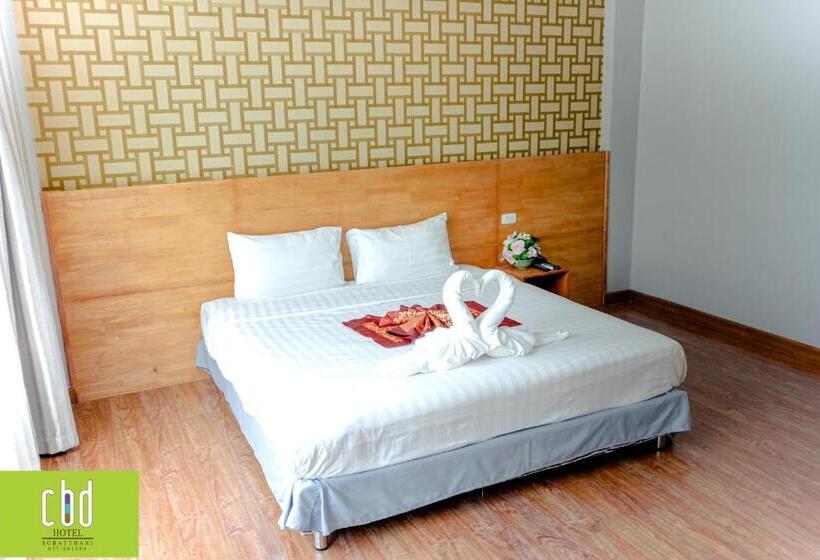 带大床的豪华间, Cbd Hotel Suratthani